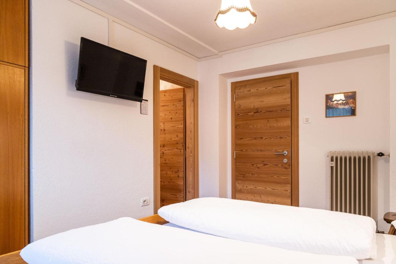 Garni Juri Bed & Breakfast La Villa  Exterior foto