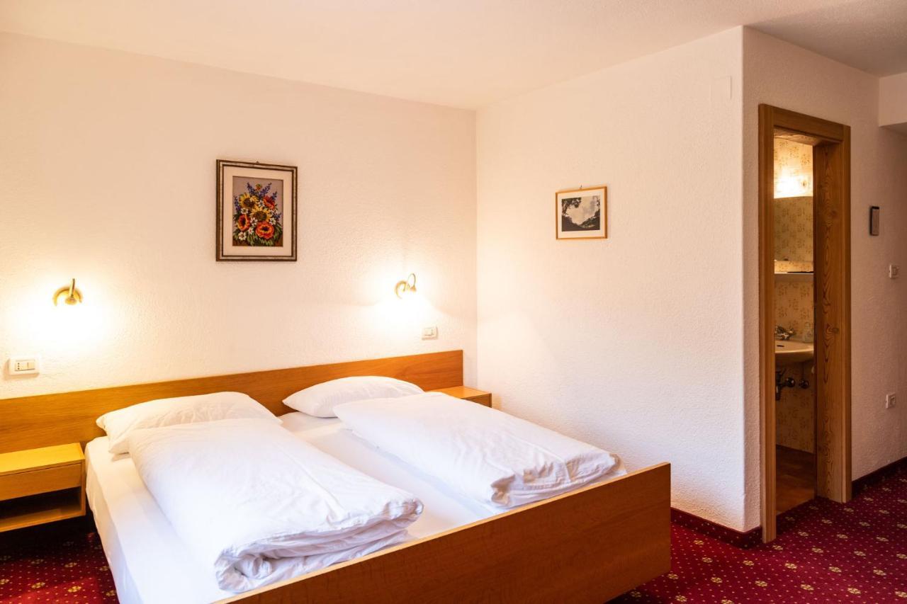 Garni Juri Bed & Breakfast La Villa  Exterior foto