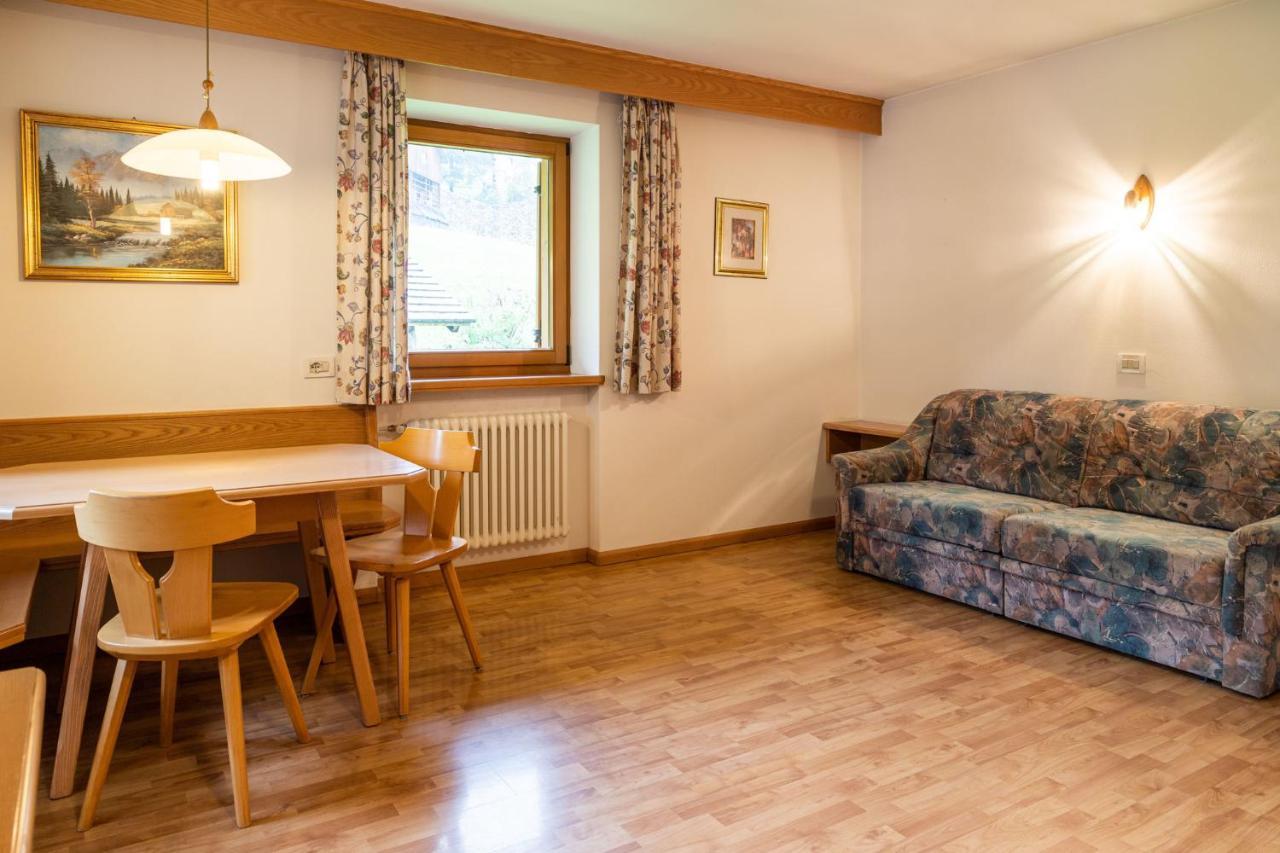 Garni Juri Bed & Breakfast La Villa  Exterior foto